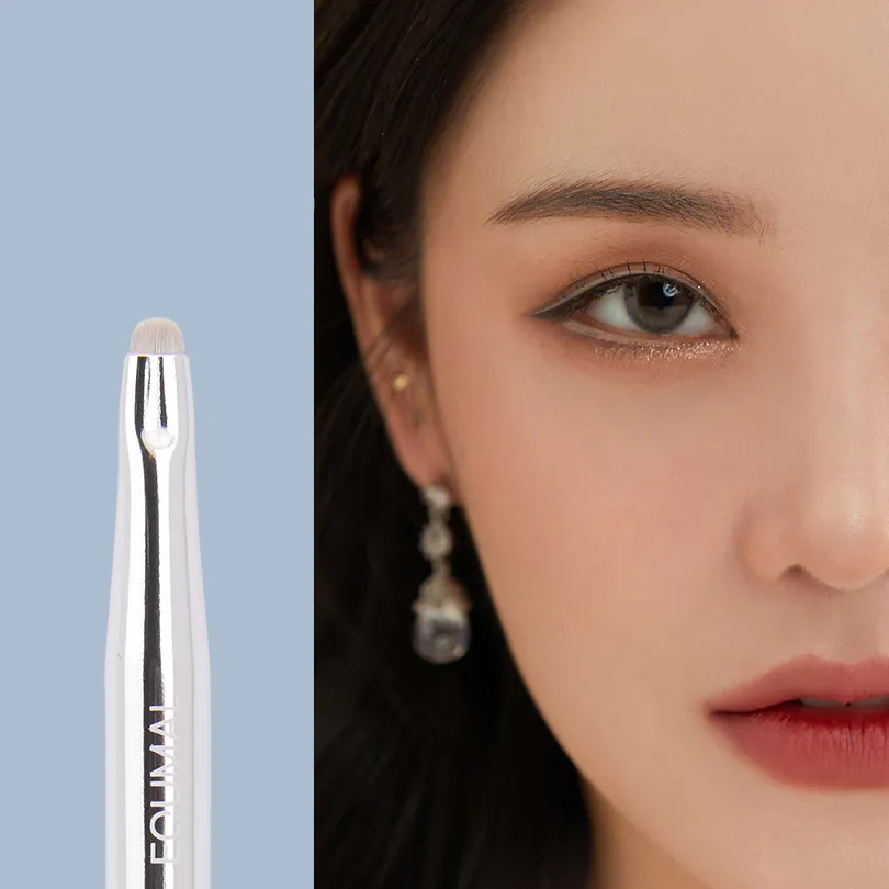 EQUMAL Easy Brush AA 06 Point Eye