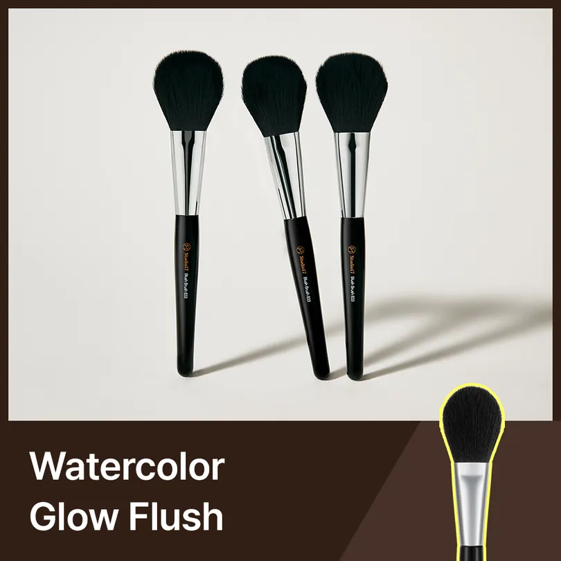 STUDIO17 Blusher Brush 833