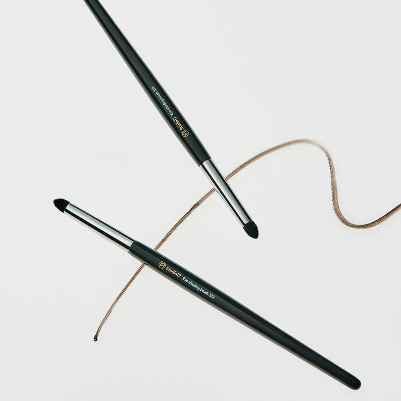 STUDIO17 Eye Shading Brush 333