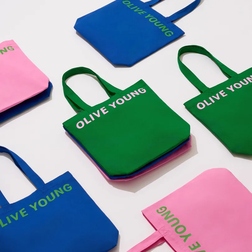 OLIVEYOUNG Iconic Shoulder Bag (Green/Blue/Pink)